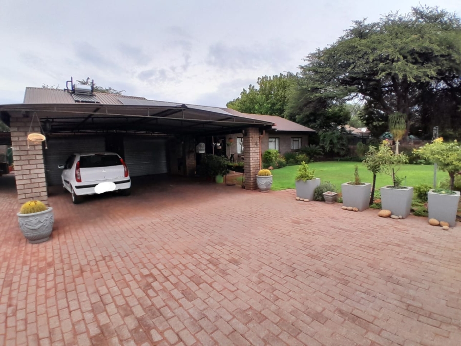 4 Bedroom Property for Sale in Kathu Northern Cape